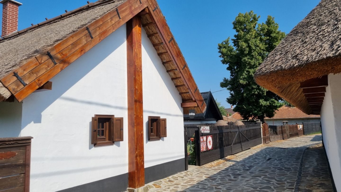 Kerámia műhely és ajándék - Látványosság képe - Balneo Hotel